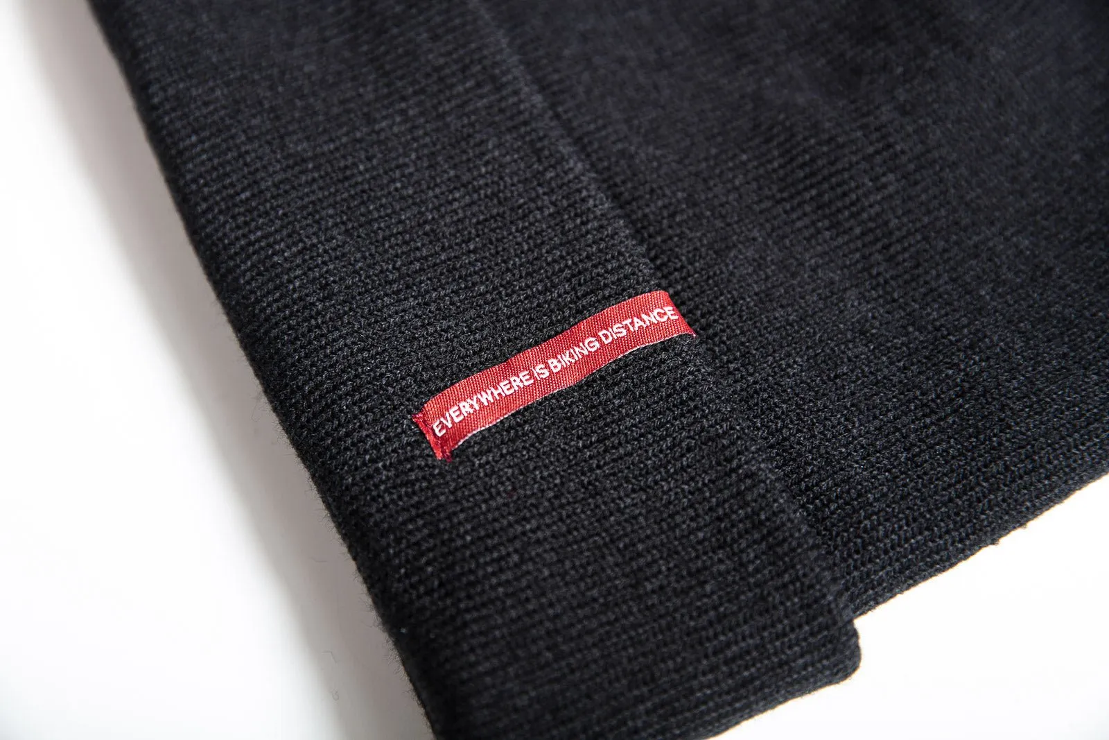 Kungsörn Logo Beanie