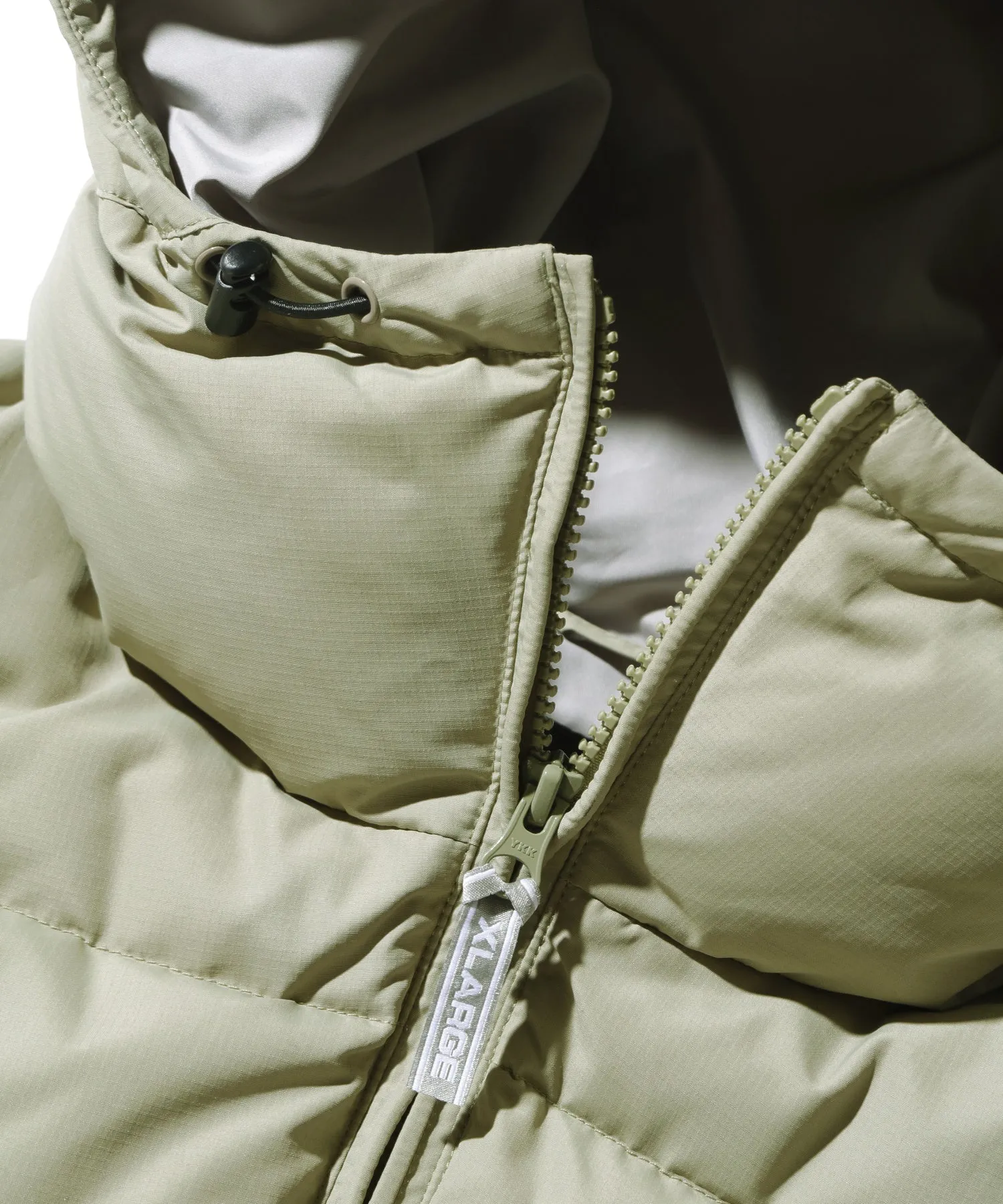 RIPSTOP HOODED DOWN JACKET