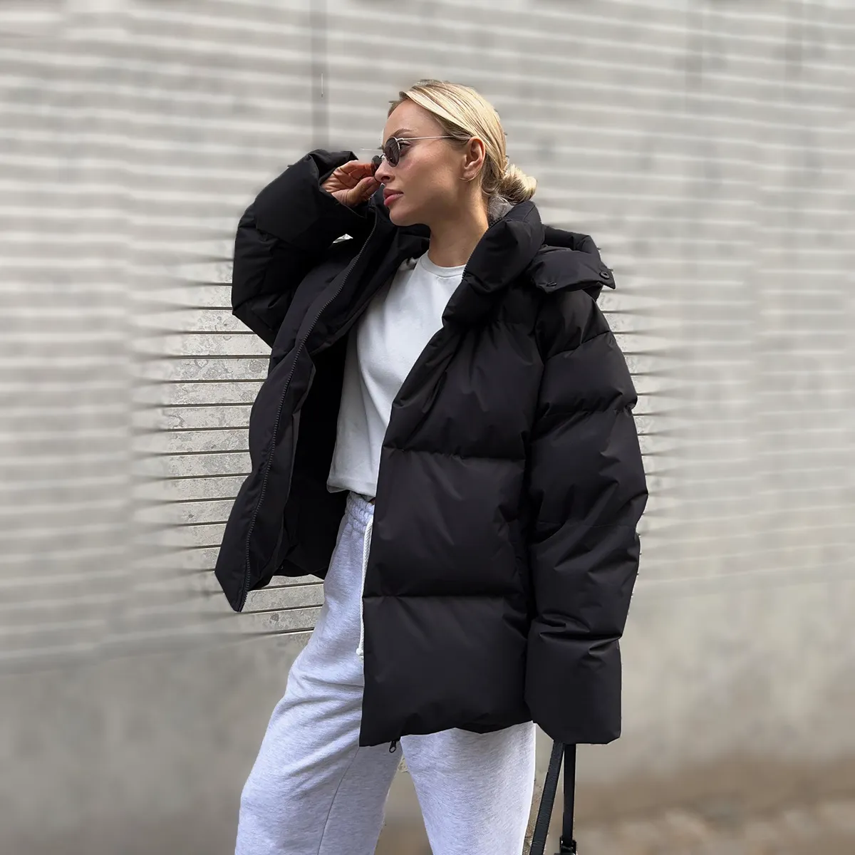 Yulia™ | Modern Warm Down Jacket with Removable Hood